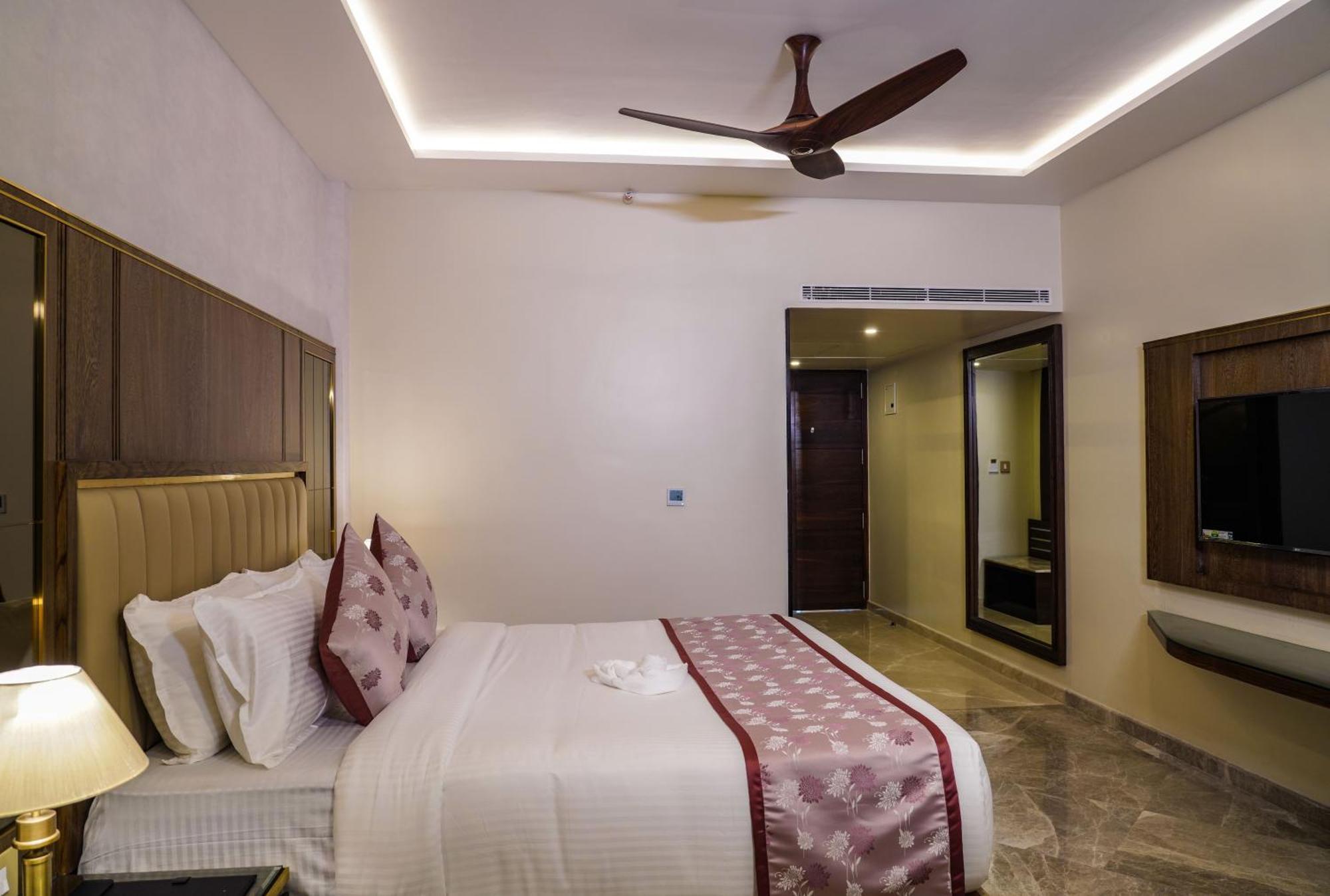 Uva Manish Hotel Kundapur Exterior photo
