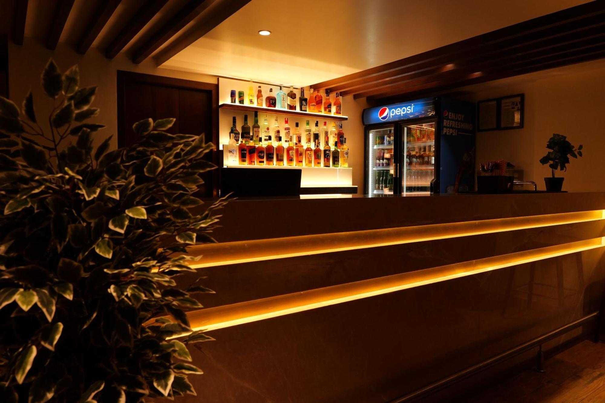 Uva Manish Hotel Kundapur Exterior photo